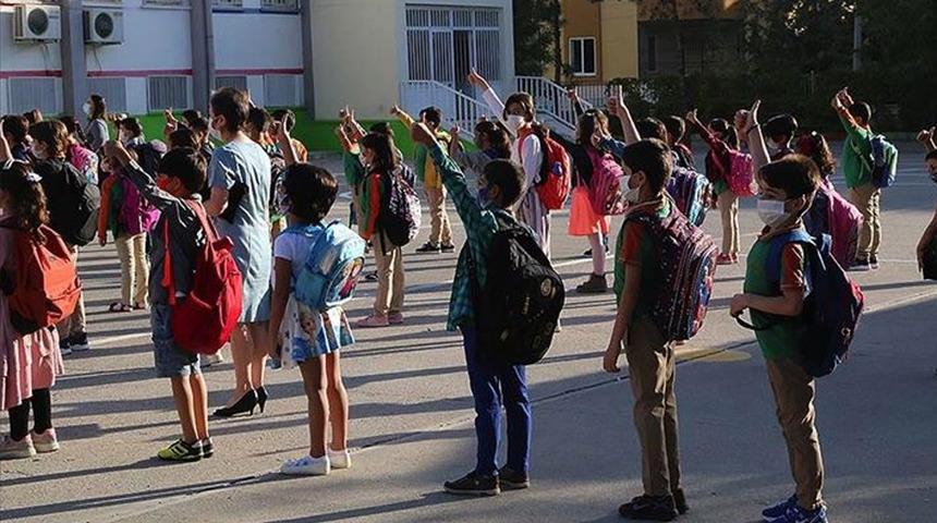 Bilim Kurulu Üyesi İlhan'dan yüz yüze eğitim açıklaması! Tarih de verdi