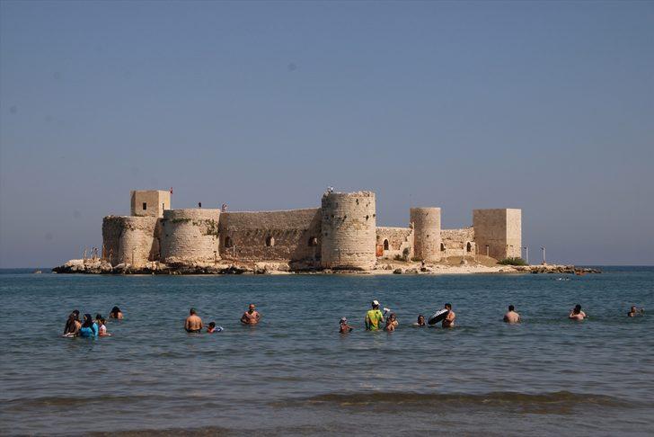 Mersin Kızkalesi'nde turizm sezonu Kovid-19 tedbirleri alınarak açıldı G2