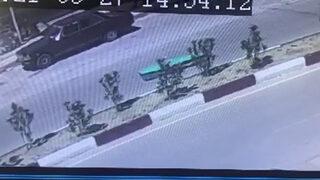 Boş tabut cenaze aracından yola düşüp sürüklendi