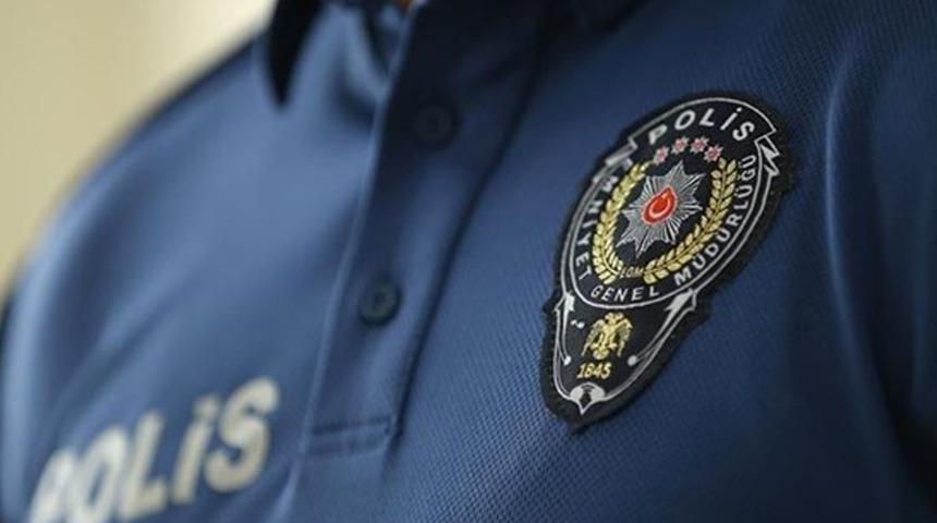 Öpücüğün rüşvet sayıldığı davada polise hapis cezası