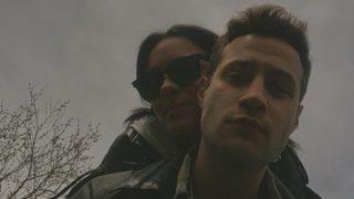 Ozan Dolunay'dan model sevgilisiyle tatil pozu