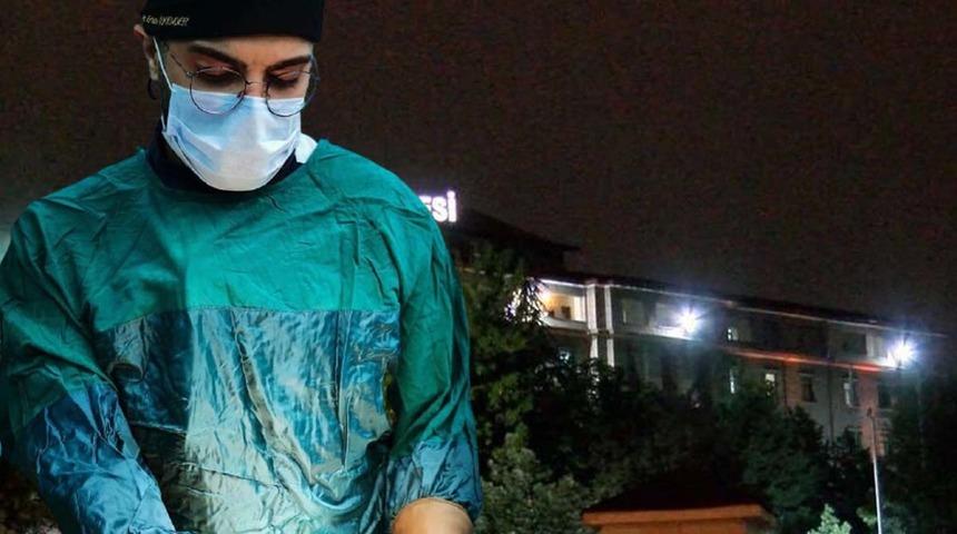 Ankara'da doktoru bı&ccedil;akla yaralayan ş&uuml;pheli tutuklandı