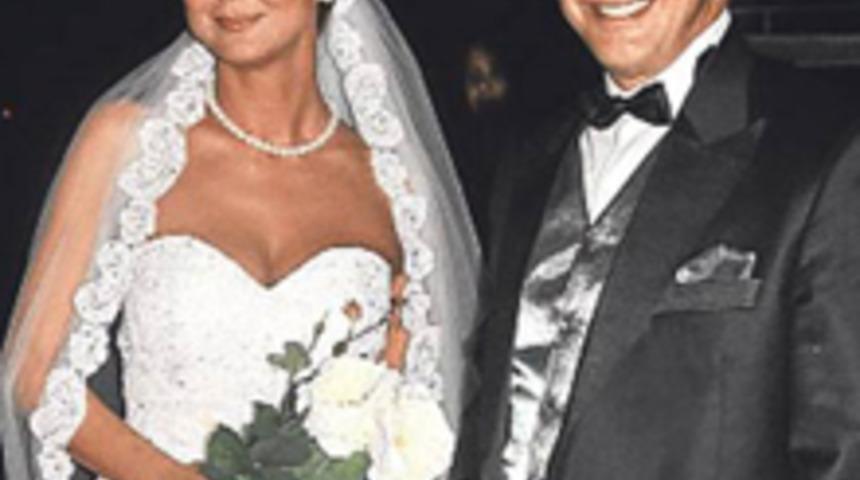 &Uuml;nl&uuml; Oyuncu Evlendi