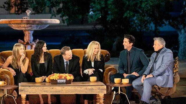 Friend dizisinden yıllar sonra gelen şaşırtan itiraf: Jennifer Aniston ile David Schwimmer aşkı büyük yankı uyandırdı!