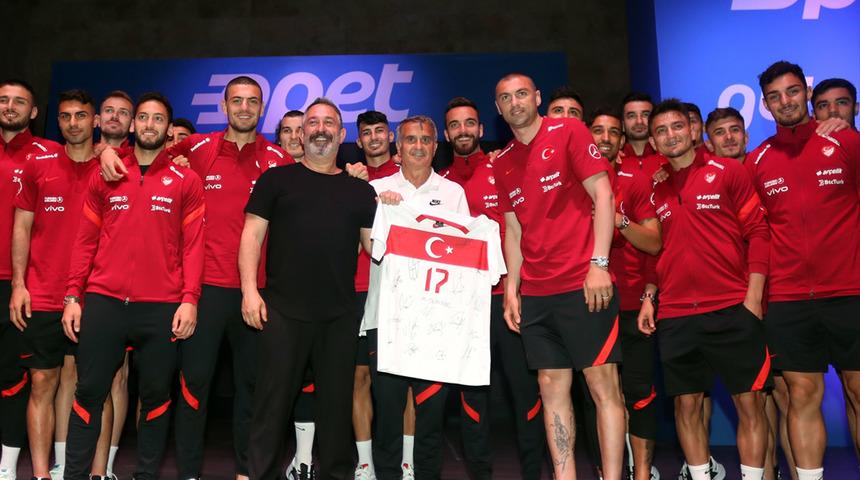 A Milli Takım'da Cem Yılmaz sürprizi