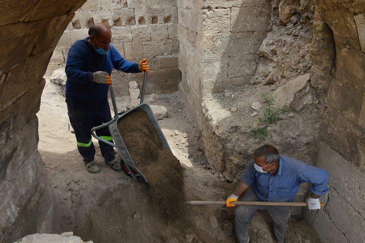 UNESCO adayı Harran'da kazılar özel izinle kısıtlamalı günlerde de sürdürülüyor G3