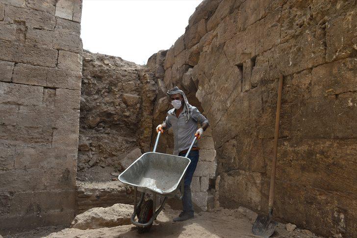 UNESCO adayı Harran'da kazılar özel izinle kısıtlamalı günlerde de sürdürülüyor G4