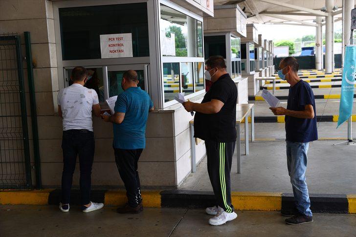 Türkiye ve Bulgaristan arasında aşı sertifikası bulunanların Kovid-19 testinden muaf tutulduğu uygulama sürüyor G1