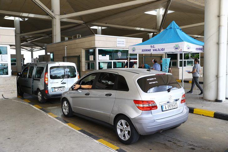 Türkiye ve Bulgaristan arasında aşı sertifikası bulunanların Kovid-19 testinden muaf tutulduğu uygulama sürüyor G3