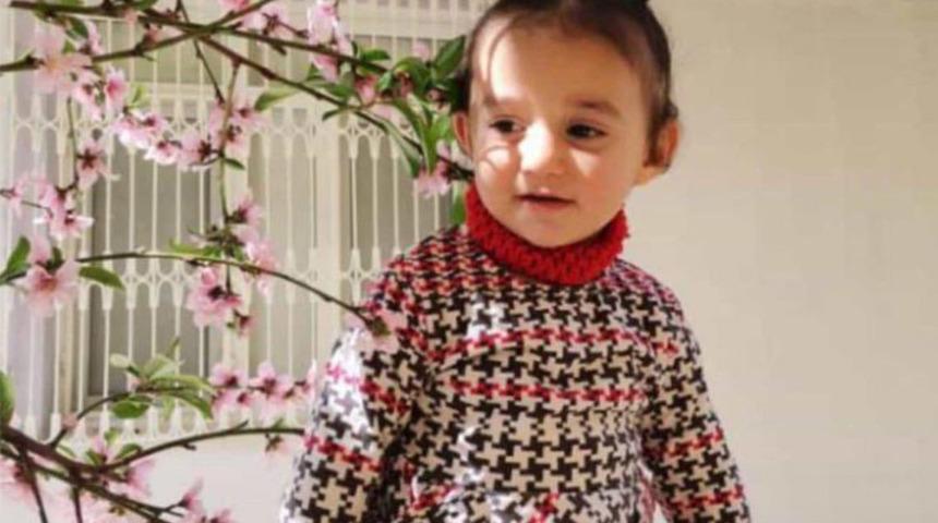 Kahreden ölüm! Oyun oynarken kanepeden düşünce...