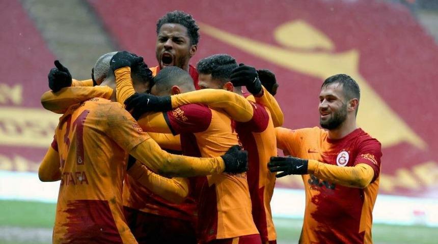 Galatasaray iki transferi bitirdi!