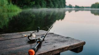 Balık tutarken oltası elektrik teline takılan kişi hayatını kaybetti