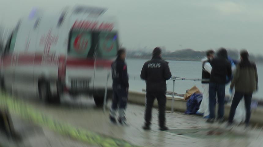 Deniz kıyısında kıyafetleri bulunan yaşlı adamın 5 gün sonra cansız bedenine ulaşıldı