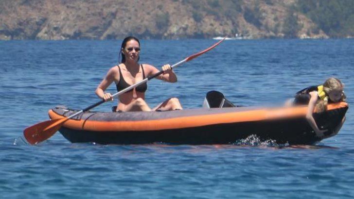 Sosyetik güzel Yasemin Özilhan fit vücudu ve bikinili halleriyle dudak ısırttı! G1