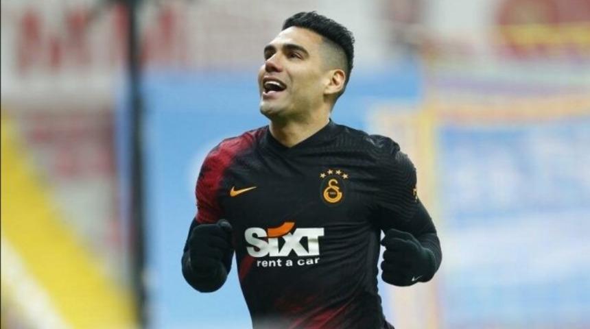 Falcao, Galatasaray'dan ayrılmıyor