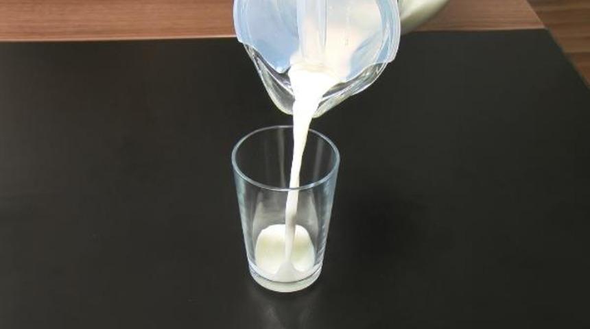 Sütte büyük hile! Yağı çıkarılıyor, çamaşır suyu ekleniyor