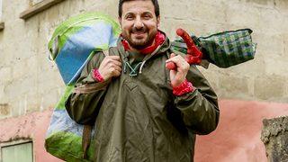 Davut Güloğlu'nun köy hayatı!  Çay toplayıp stres atıyor