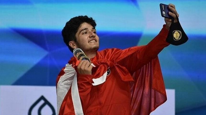 Dünya Gençler Halter Şampiyonası'nda 18 madalya
