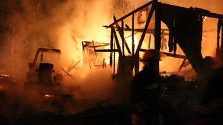 Bolu'da çıkan yangında iki katlı ahşap ev ile traktör yandı