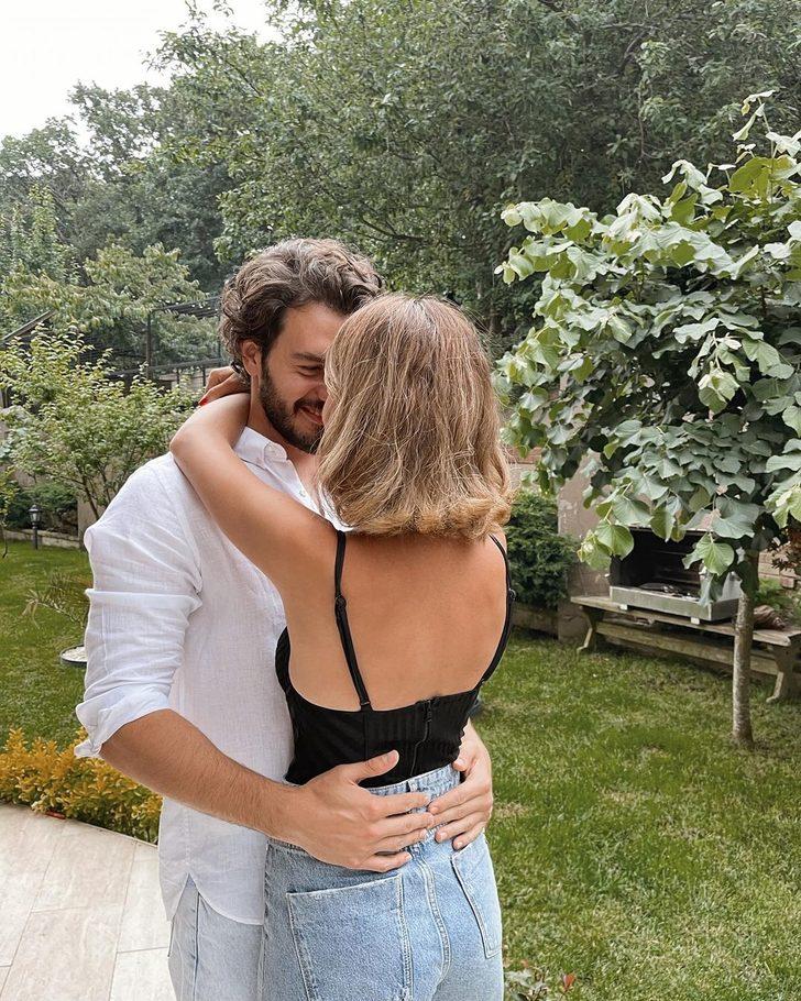 İsmail Ege Şaşmaz'dan nişanlısı Hande Ünal'a aşk dolu kutlama: Aşk öpücüğü! G1