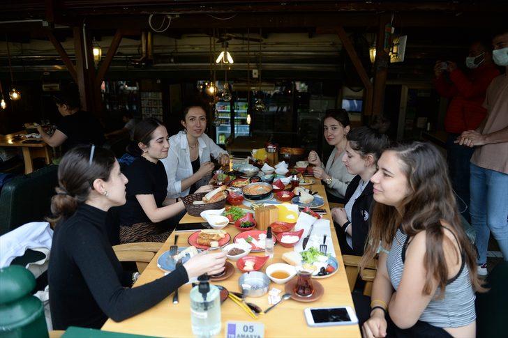 Eskişehir ve Kütahya'da kademeli normalleşme süreci kapsamında yeme içme yerleri açıldı G5