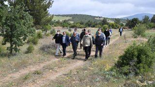 Denizli Valisi Atik, mahallelinin kapatılmasını istediği taş ocağında incelemelerde bulundu