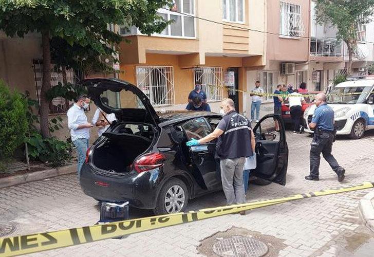 İzmir'de park halindeki otomobilde dehşet! 2 ağır yaralı, 2 gözaltı