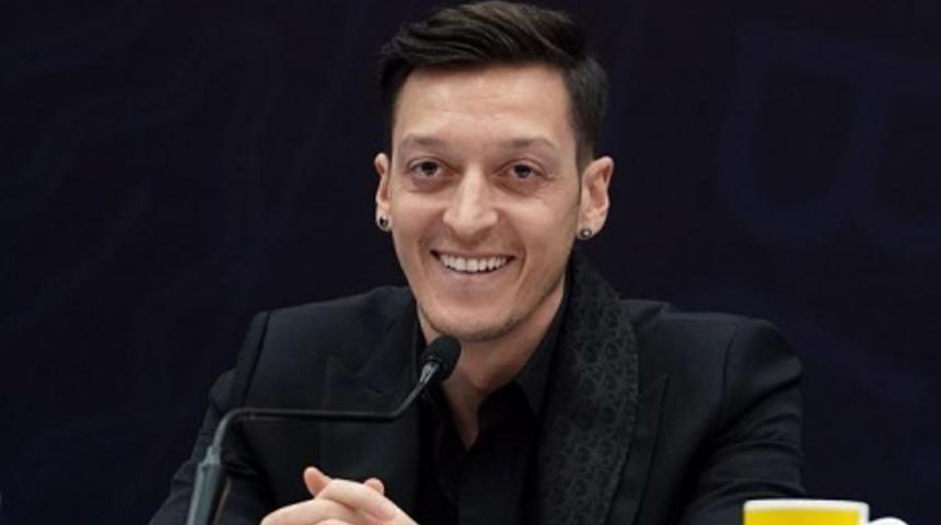  Meksika Mesut Özil’i konuşuyor