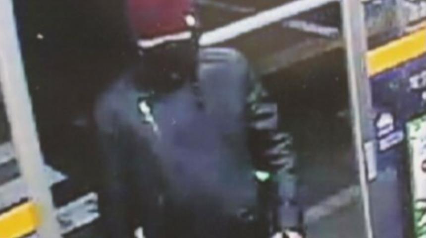 Görev için gittiği evden 90 bin dolarlık eşya çalan polis tutuklandı