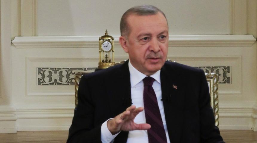 Cumhurbaşkanı Erdoğan'ın TRT yayınında dikkat çeken saat detayı