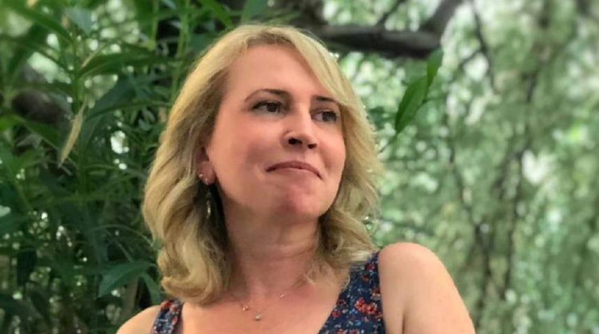 Şeniz Baş’ın yeni romanı ‘Kahraman ve Cellat’ raflardaki yerini aldı