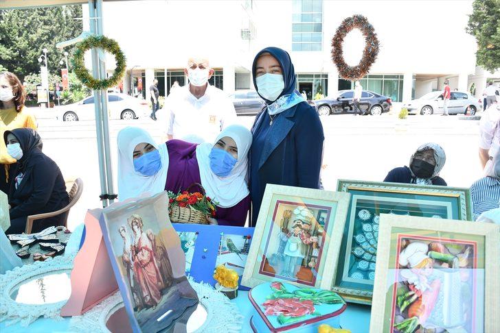 Kahramanmaraşlı siyam ikizlerinin hazırladıkları el emeği ürünler ilgi görüyor G3