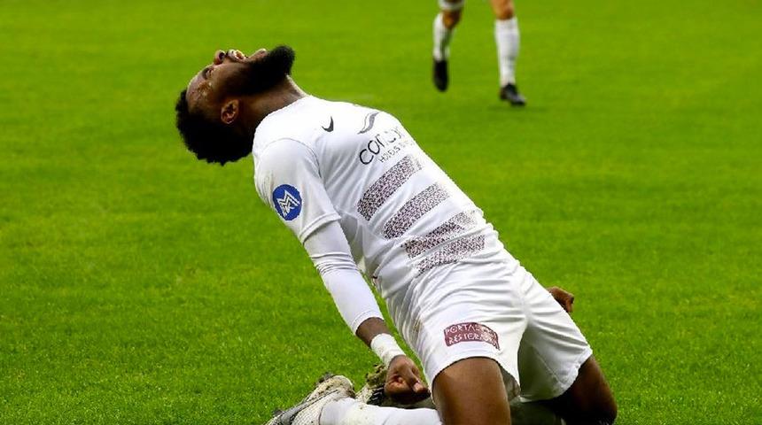 Galatasaray transfer haberi: Seçim hediyesi Boupendza!