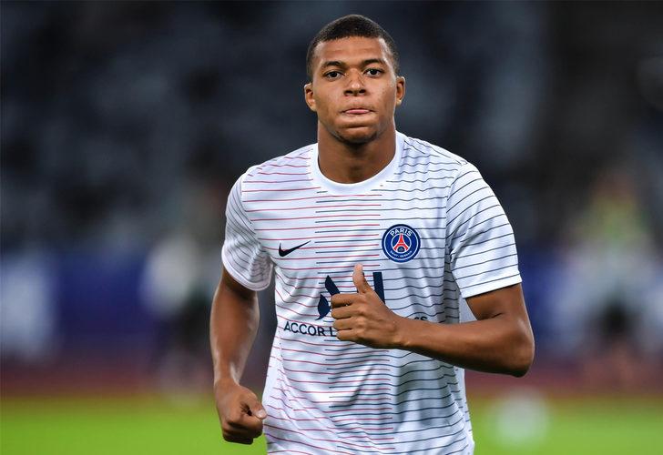 Real Madrid, Mbappe'ye imza attırmak üzere!