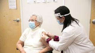 ABD’de Şirketlerden Aşı Olanlara Hediye Yağmuru