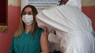 e-Nabız ve MHRS koronavirüs aşı randevusu nasıl alınır? İşte ALO 182 ve MHRS üzerinden koronavirüs aşı randevusu alma yöntemi...