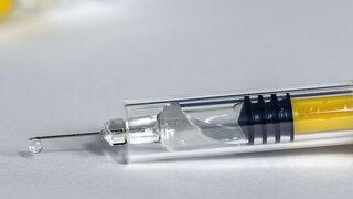 Çin'den gelişmiş ülkere aşı stokçuğu suçlaması