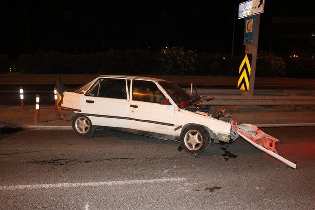 İzmir'de trafik kazası : 3 yaralı