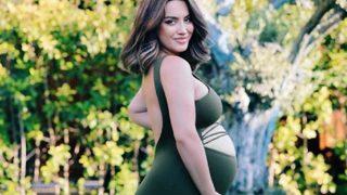 Yağmur Sarıoğlu’ndan bebeğiyle birlikte öncesi sonrası pozu