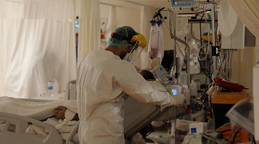 Koronavir&uuml;s ge&ccedil;irenler bu sorunlardan şikayet ediyor! Uzman isim &ccedil;&ouml;z&uuml;m&uuml; a&ccedil;ıkladı