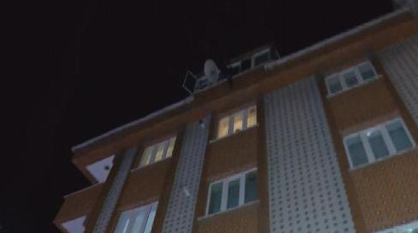 Sultangazi'de ilginç anlar! Yakalanan hırsız intihara kalkıştı