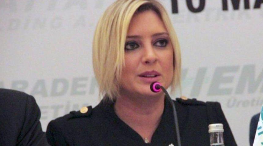 Kuryeyi alıkoyduğu iddia edilen İpek Hattat: Üşümemesi için içeri davet ettim