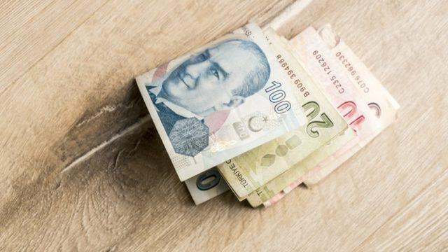 Memur ve memur emekli aylıklarına 1000 lira ek zam talebi! Maaşlar eridi