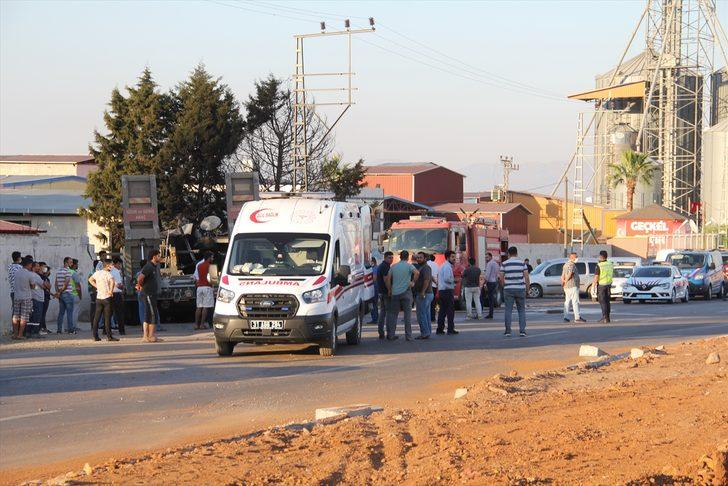 Hatay'da askeri tır çırçır fabrikasının duvarına çarptı: 2 şehit G3