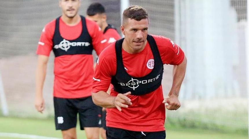 Podolski’den veda sitemi