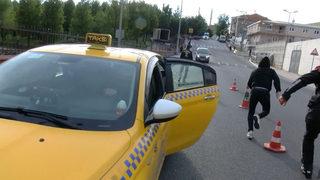 Uyuşturucu satıcısı ile polis arasında nefes kesen kovalamaca