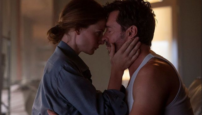 Hugh Jackman ve Rebecca Ferguson’un başrollerini paylaştığı “The Reminiscence” filminden resmi fragman geldi