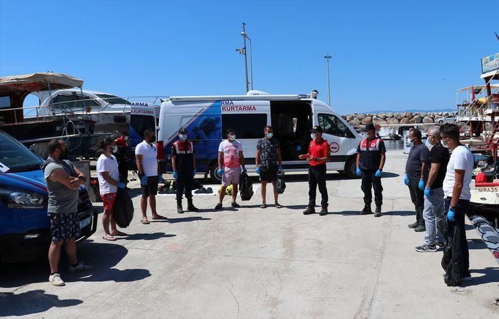 İzmir'de Jandarma SAK Timi denizde atık topladı G3