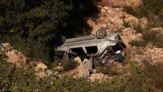 Hatay'da otomobil şarampole devrildi: 1 ölü, 4 yaralı