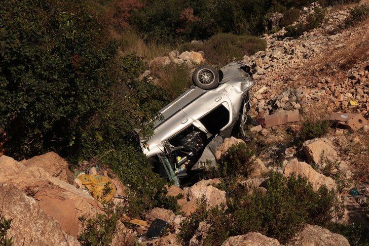 Hatay'da otomobil şarampole devrildi: 1 ölü, 4 yaralı G2